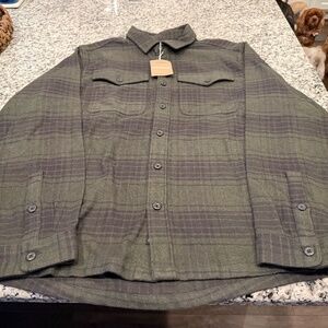 NWT Patagonia Men's Fjord Cotton Flannel Shirt in Cascade: Basin Green - Medium